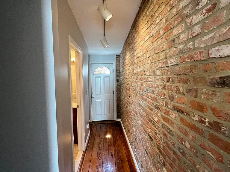 627 Harvey St — Photo 19