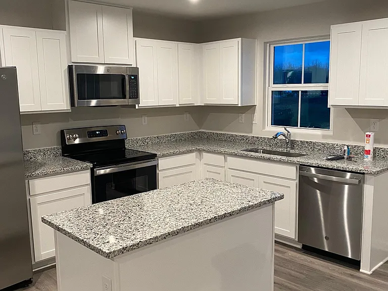 116 Nelson Ln #116 — Photo 4