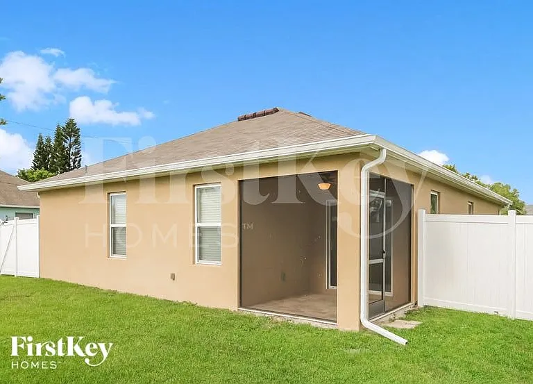 2532 SW 9th Pl — Photo 14