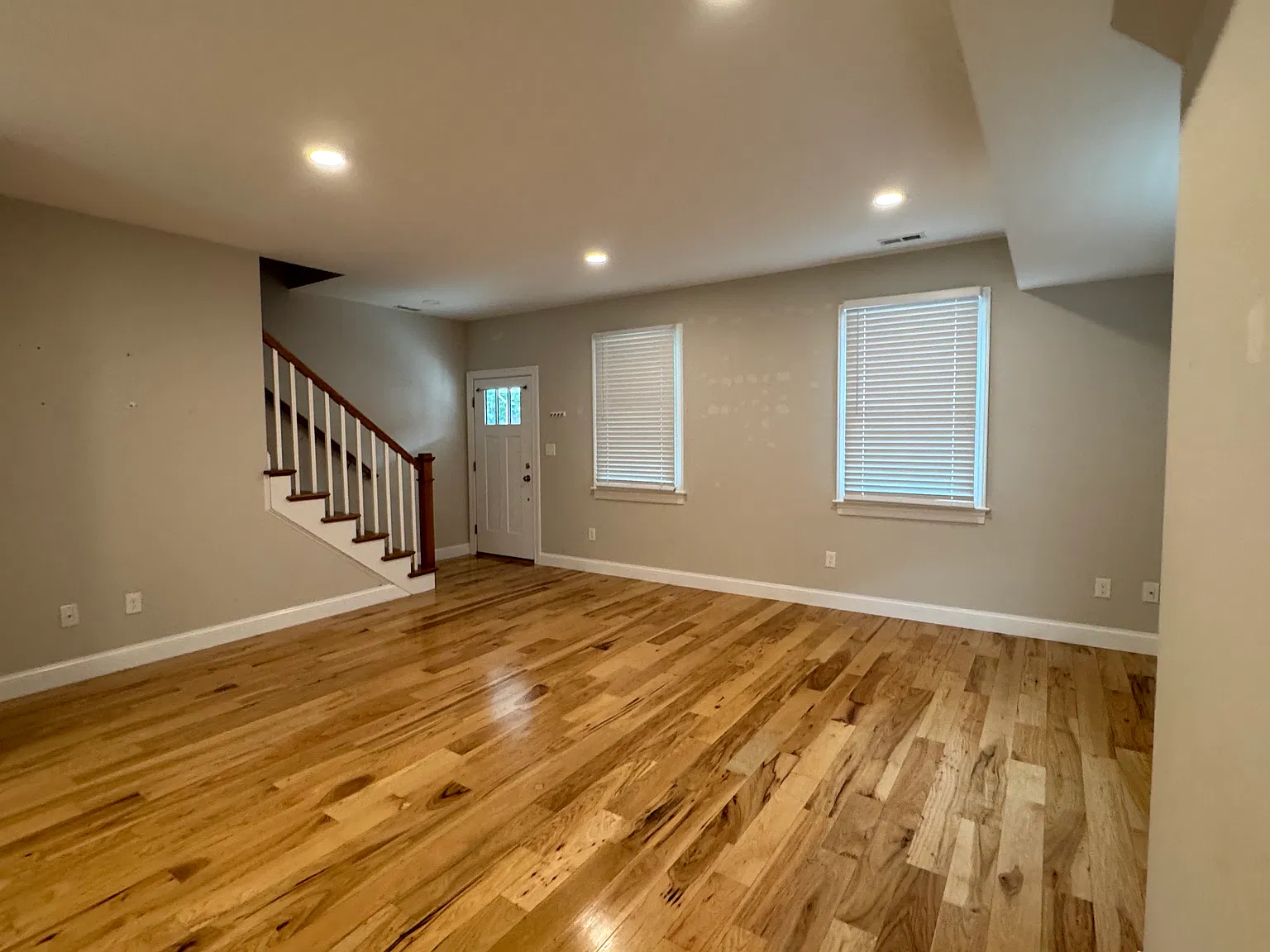 3 bed, 1800 sqft, $2,895 — Photo 3