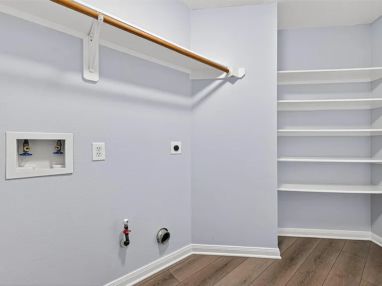 8810 Barron Wood Cir — Photo 12