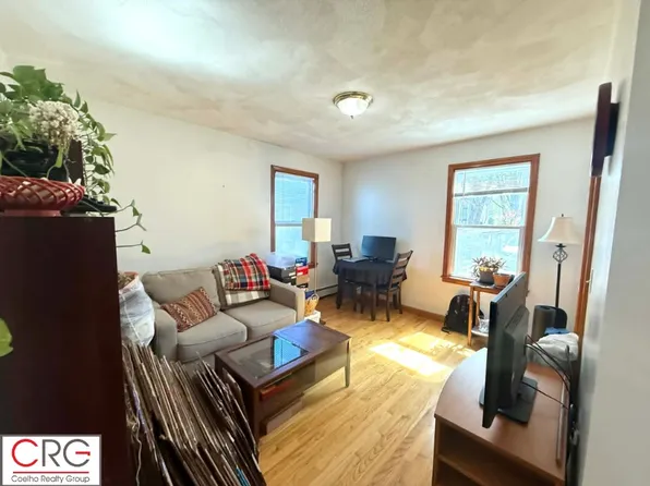 74 Oak St #1, Somerville, MA 02143