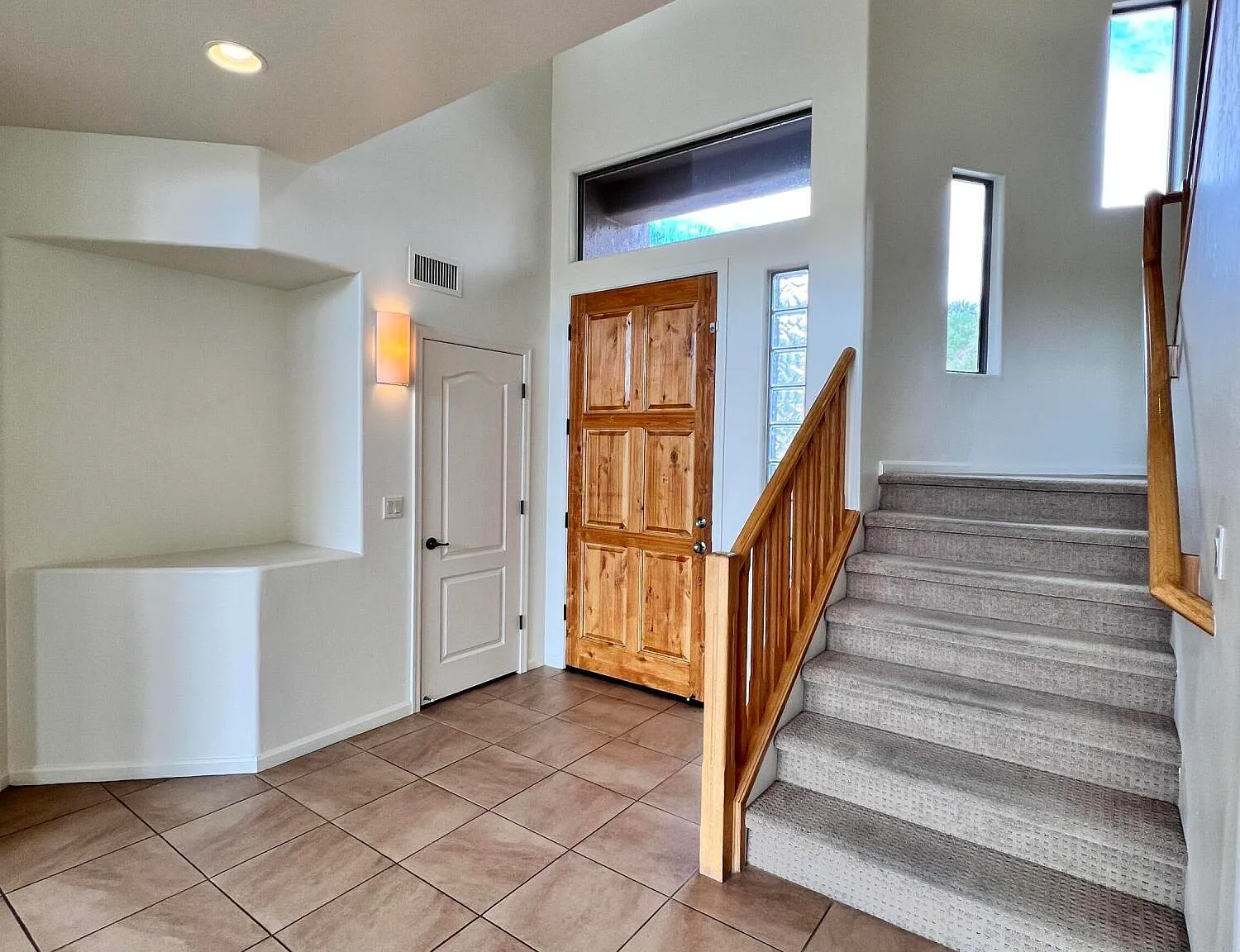 4 bed, 3.0 bath, 3638 sqft, $4,500 — Photo 3
