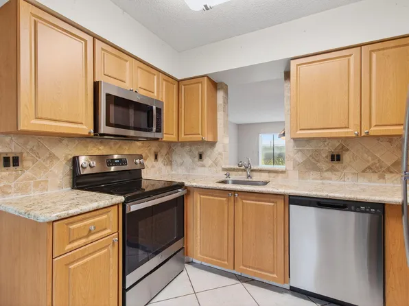 7286 Huntington Lane #103, Delray Beach, FL 33446