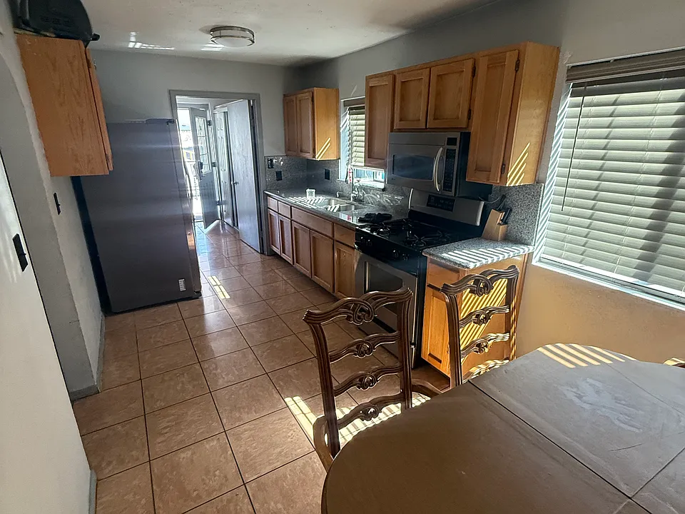 1302 W Main St #100