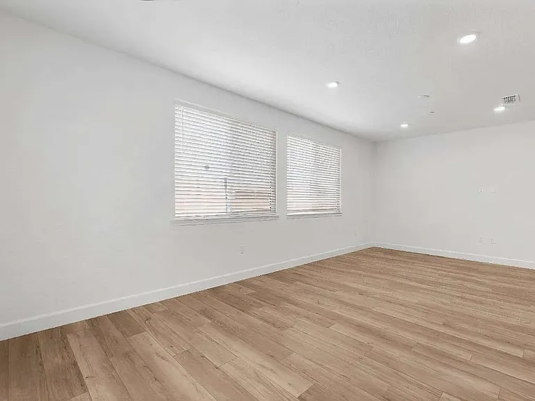 6049 Meru Way — Photo 10