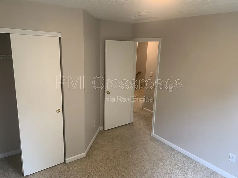 8620 Olenbrook Dr — Photo 34