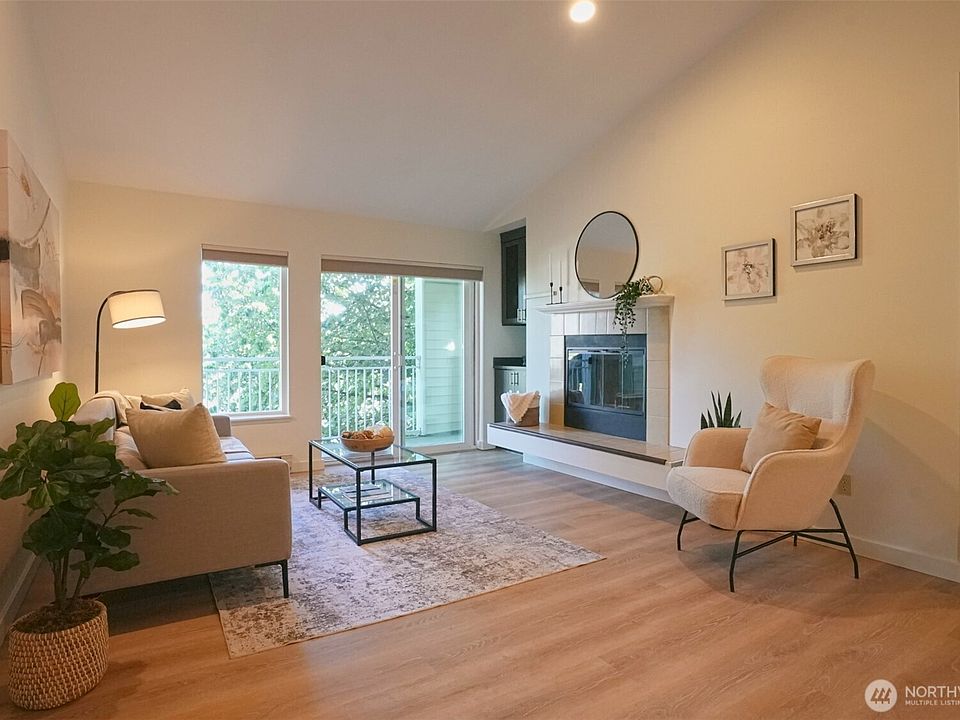 12303 Harbour Pointe Boulevard #AA303, Mukilteo, WA 98275