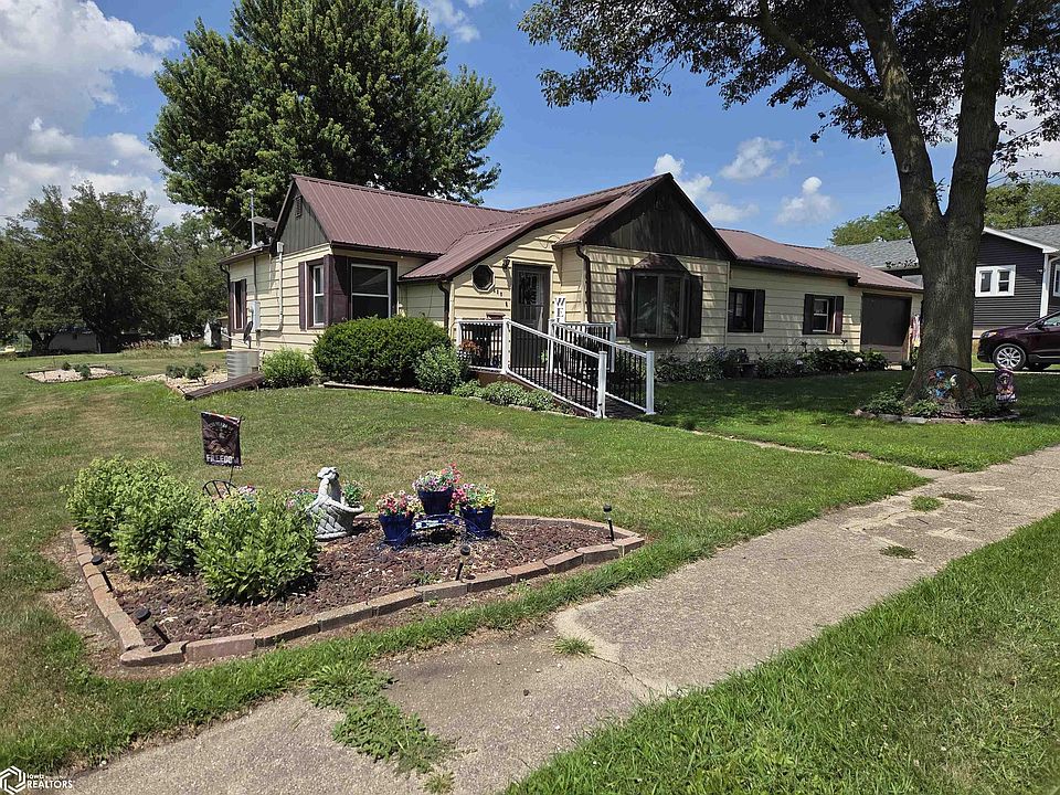 1st image of 305 1st Ave