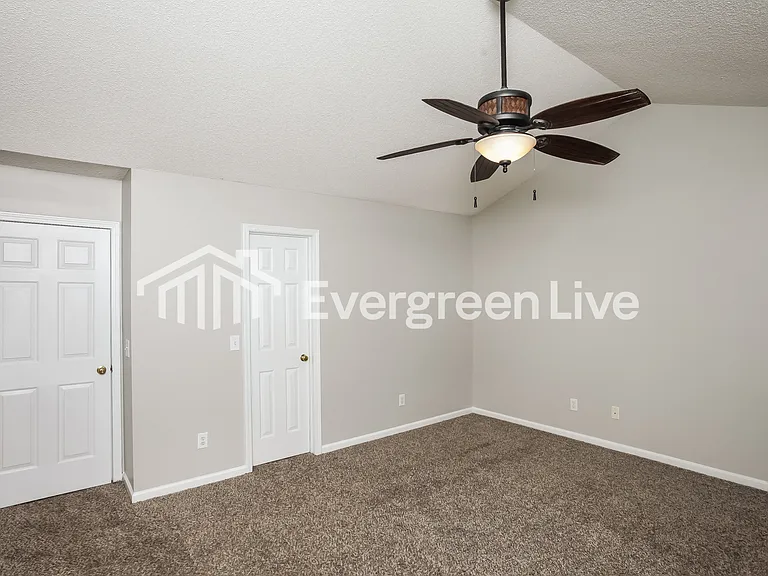 306 Castleburg Ln — Photo 13