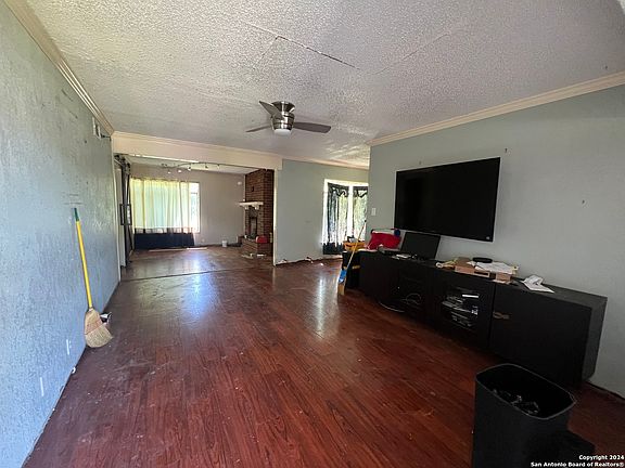 4th image of 122 Laurelwood Dr