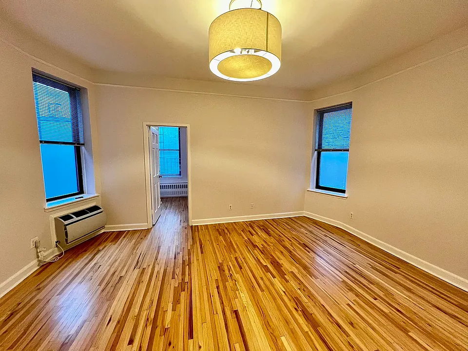 644 Amsterdam Ave #2D