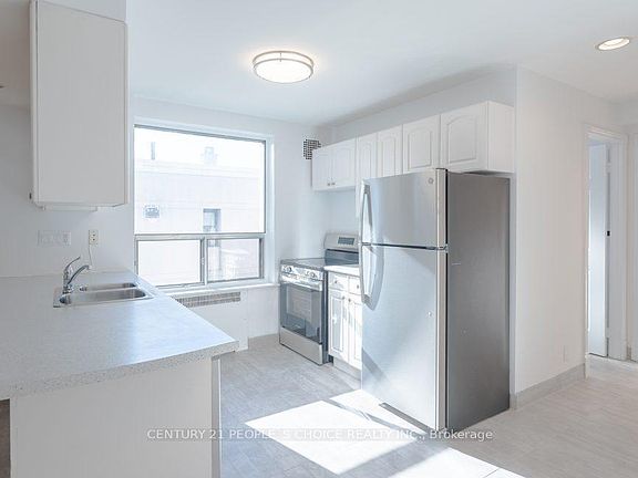 4th image of 873 Avenue Rd #2