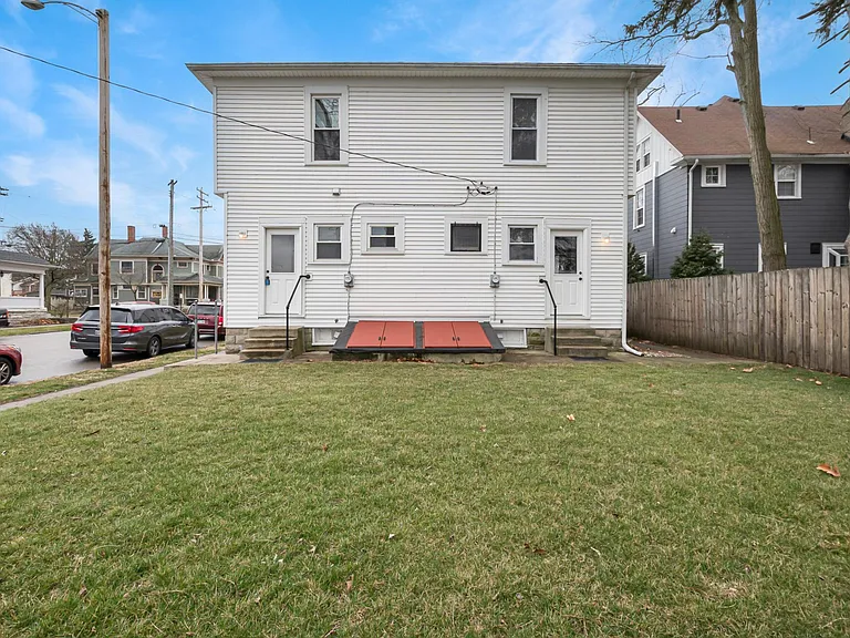 23 E Water St — Photo 4