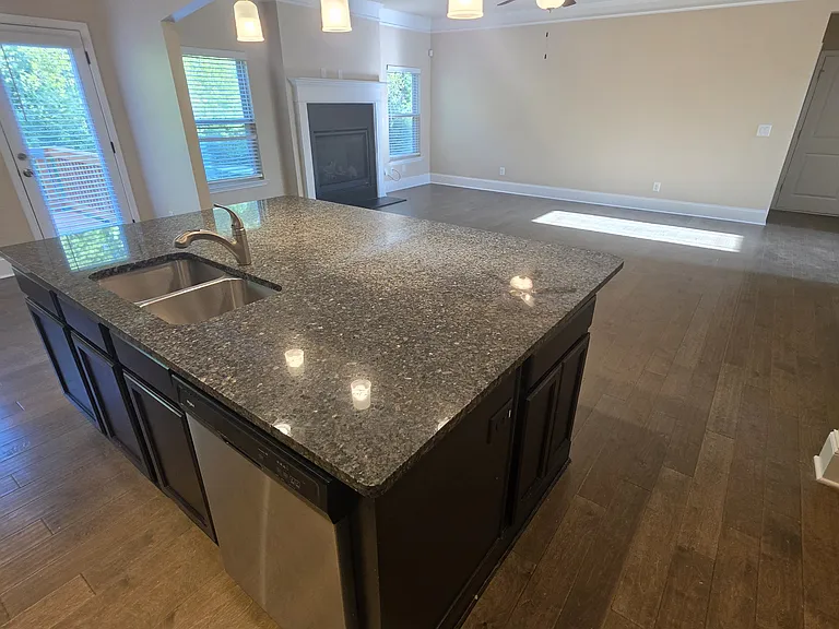 1449 Pond Overlook Dr — Photo 7