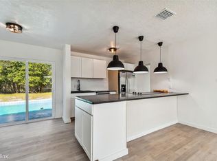 105 W Summit St #R, Apopka, FL 32712