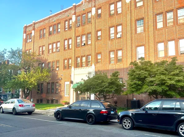 330 Laurel Street #202, Hartford, CT 06105