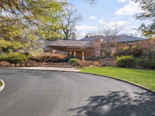 101 Wheatley Road, Old Westbury, NY 11568