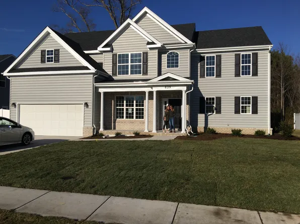 829 Corona Ln, Chesapeake, VA 23322