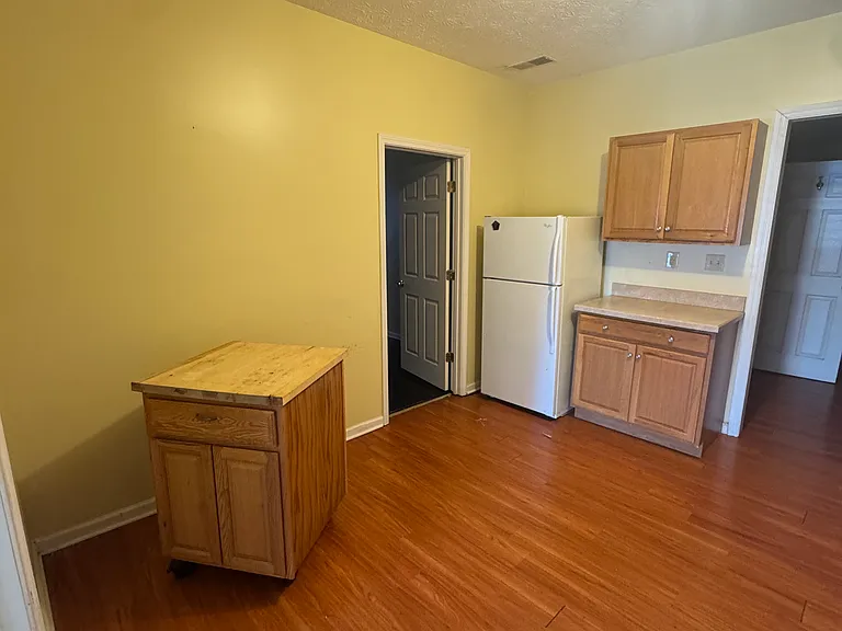 945 Dayton Ave — Photo 14