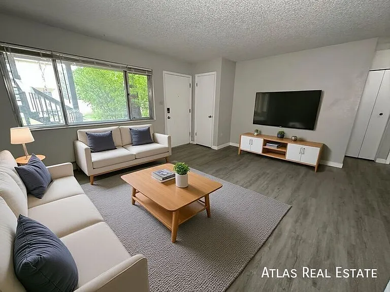 64 Newport Cir #3B — Photo 3