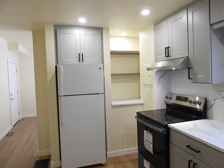 Wahsatch Ave 403 N — Photo 2