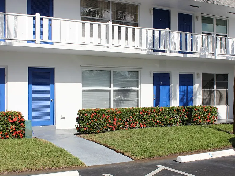 2929 SE Ocean Blvd #B2 — Photo 2