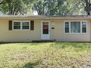 1100 Renshaw Dr, Saint Louis, MO