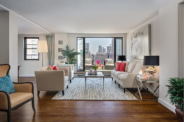 Sold by Stribling | media 5