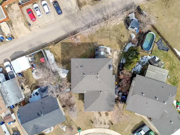 145 SE Robin Cres, Wood Buffalo, AB T9H 2W4
