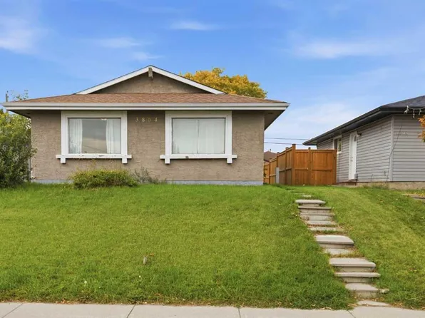 3804 E Dover Ridge Dr SE, Calgary, AB T2B 2C9
