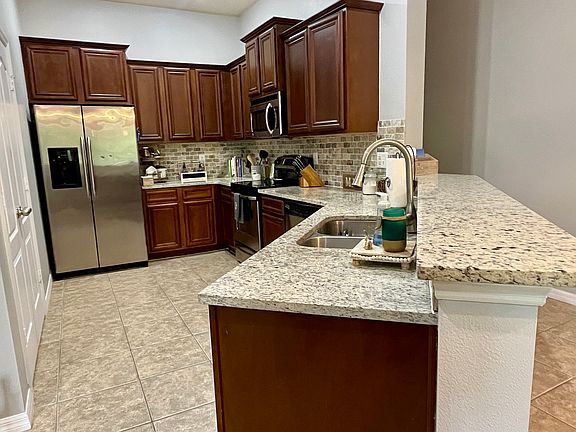 Full functioning kitchen