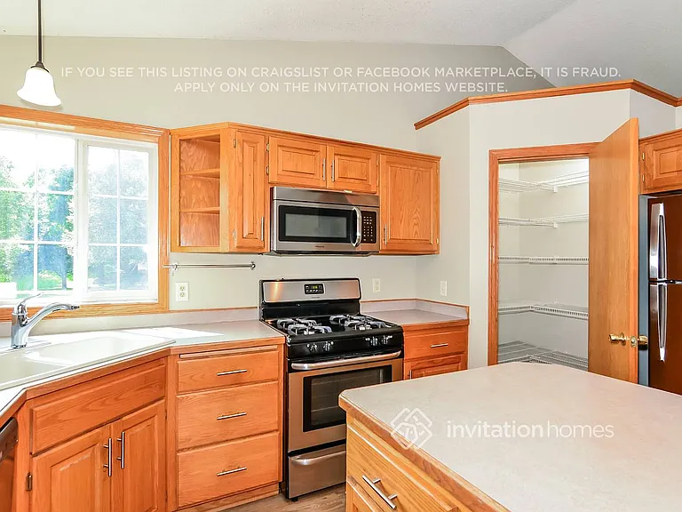 930 118th Ln NE — Photo 10