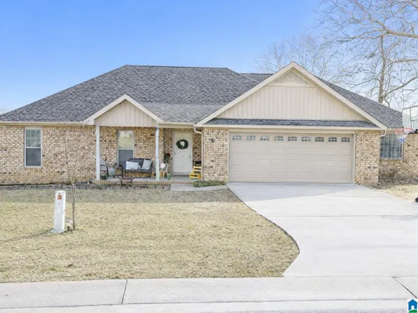 140 Maplewood Dr, Clanton, AL 35045