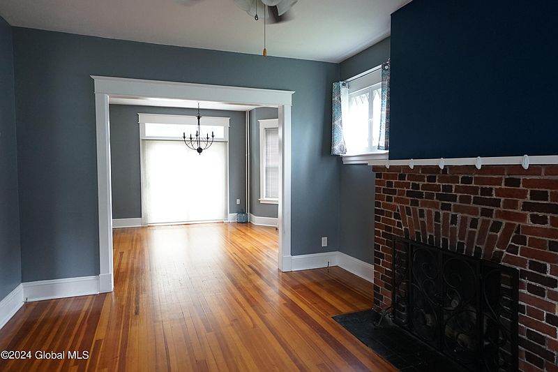 4th image of 1710 2nd Street