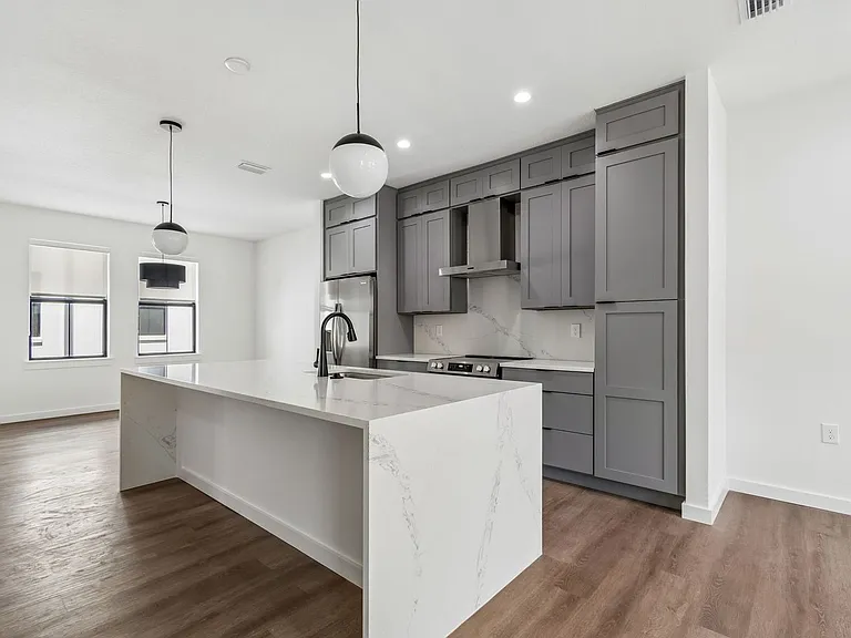 1218 E Kay St #14 — Photo 16