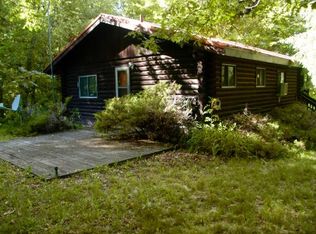 E1287 Larson Rd, Waupaca, WI 54981