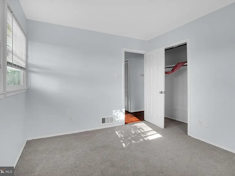 13209 Thornton Dr — Photo 14
