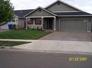 2475 Baines Blvd, Hubbard, OR