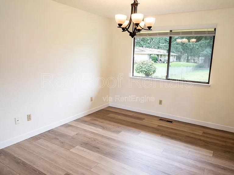 1418 Tule Lake Dr S — Photo 12