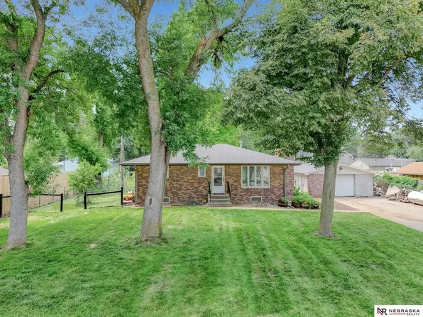 642 Spruce St, Valparaiso, NE 68065