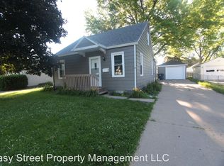 2416 44th St, Moline, IL 61265