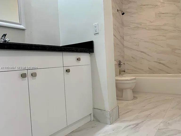 3522 NE 166th St #10 — Photo 5
