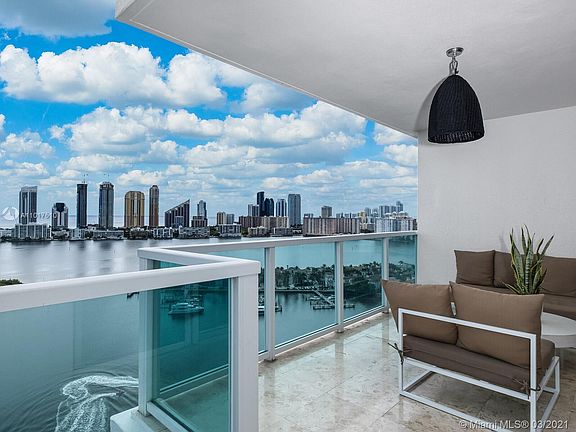 4th image of 3201 NE 183rd St APT 2503
