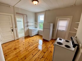 25 N Pleasant St