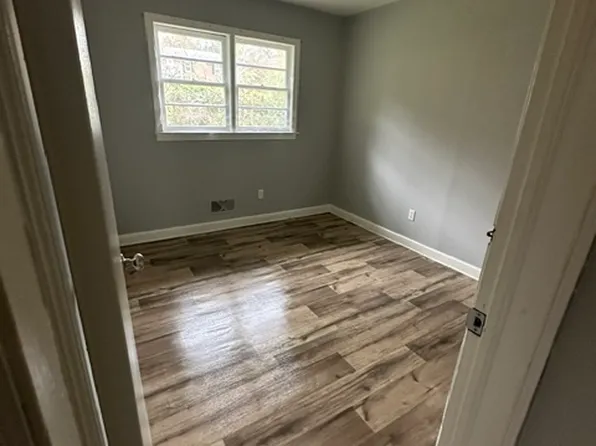614 Crescent Ave, Spartanburg, SC 29306