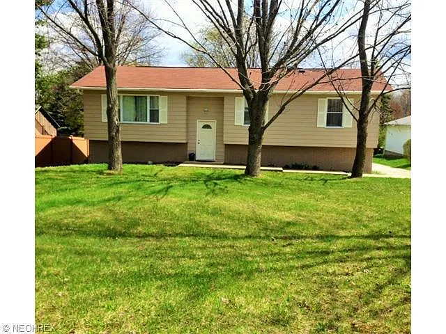 881 Pennys Dr photo 1