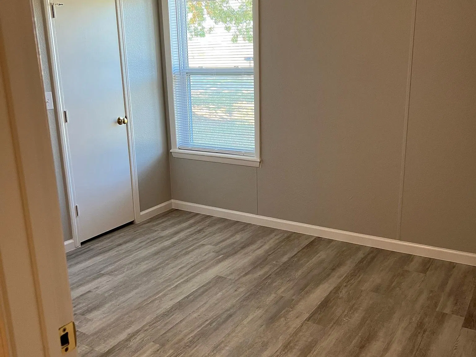 3 bed, 930 sqft, $1,010 — Photo 4