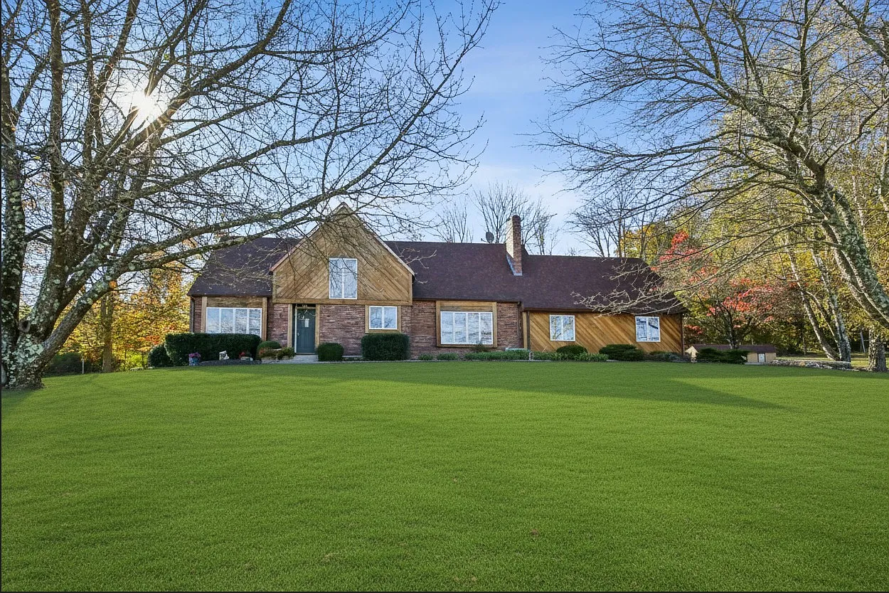 3 bed, 2.5 bath, 2300 sqft, $4,700 — Photo 1
