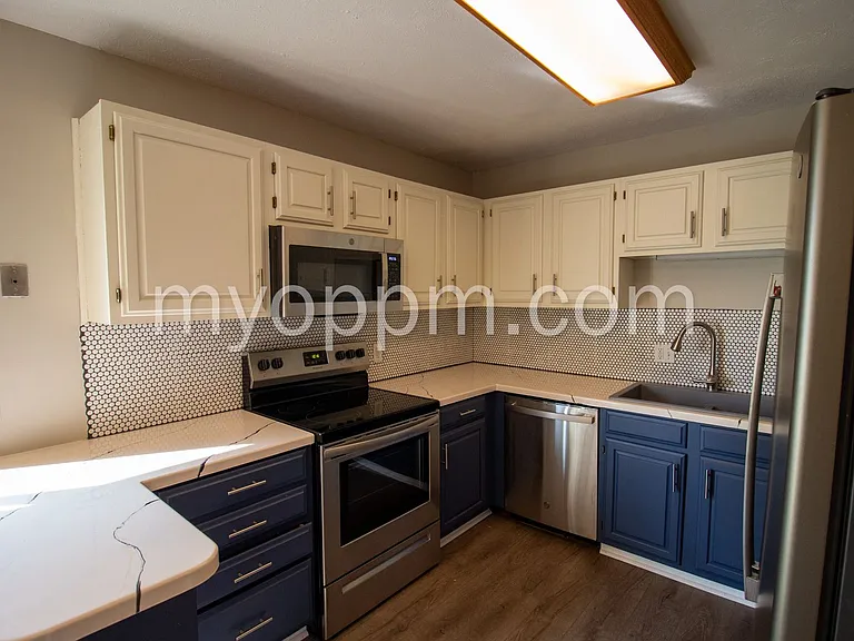 9129 Grand Ave — Photo 9